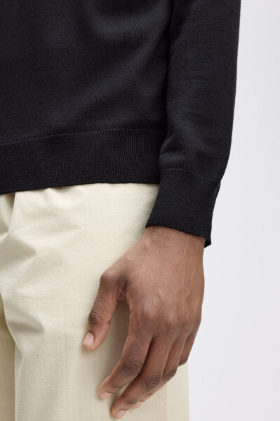 Fred Perry V Neck Jumper Classic Black 170 00