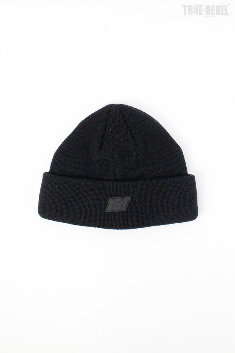 True Rebel Beanie 161 Rubberpatch Black