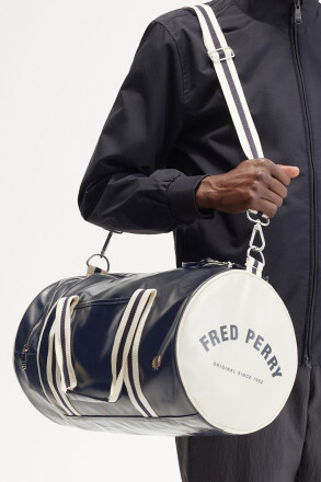 Fred Perry Bag Barrel Classic Carbon Blue Ecru