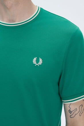 Fred Perry Twin Tipped T-Shirt Label Green Ecru