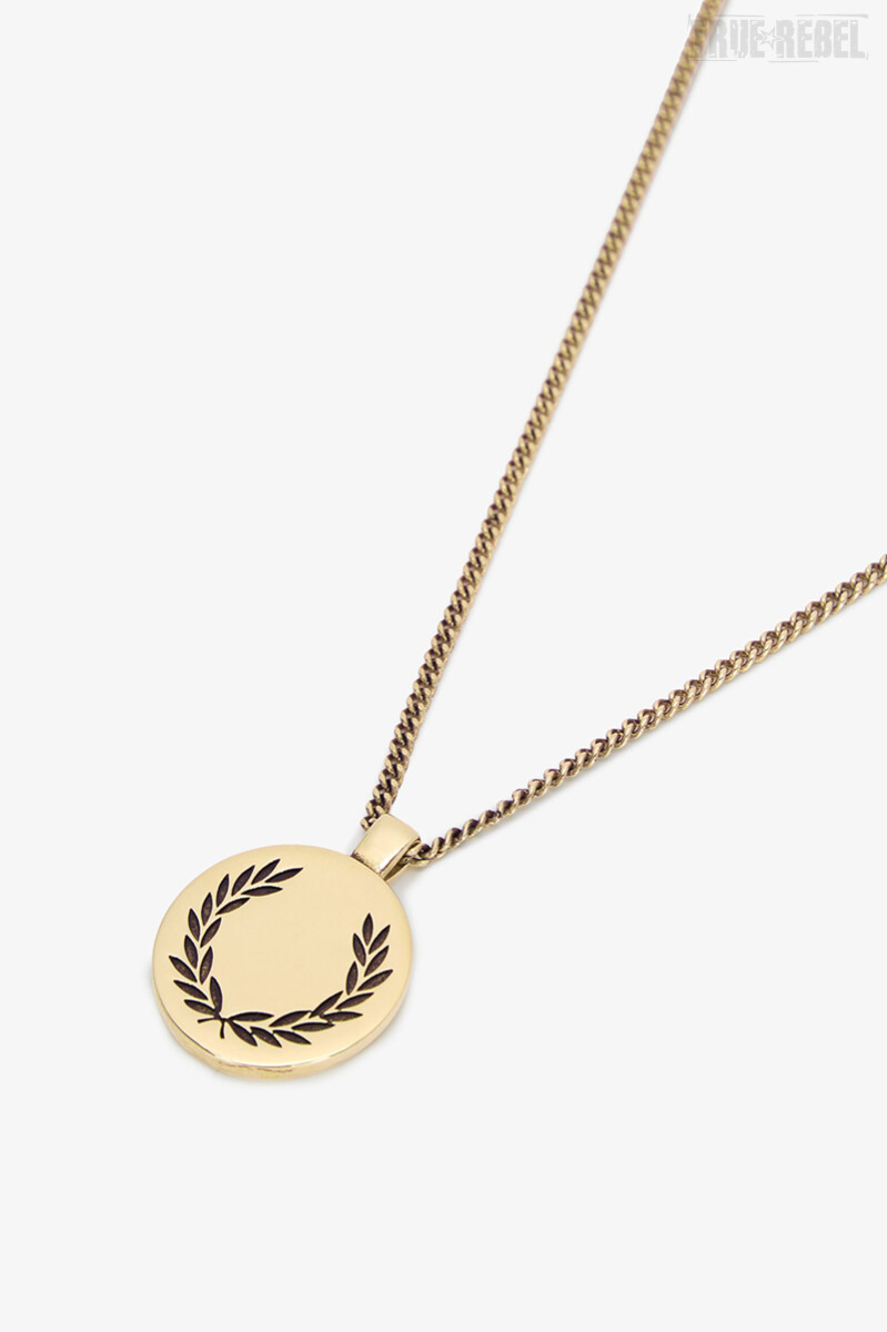 Fred Perry Laurel Wreath Pendant Necklace Gold