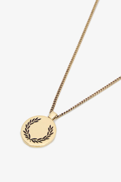 Fred Perry Laurel Wreath Pendant Necklace Gold