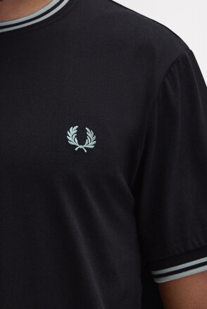 Fred Perry Twin Tipped T-Shirt Black Silver Blue M