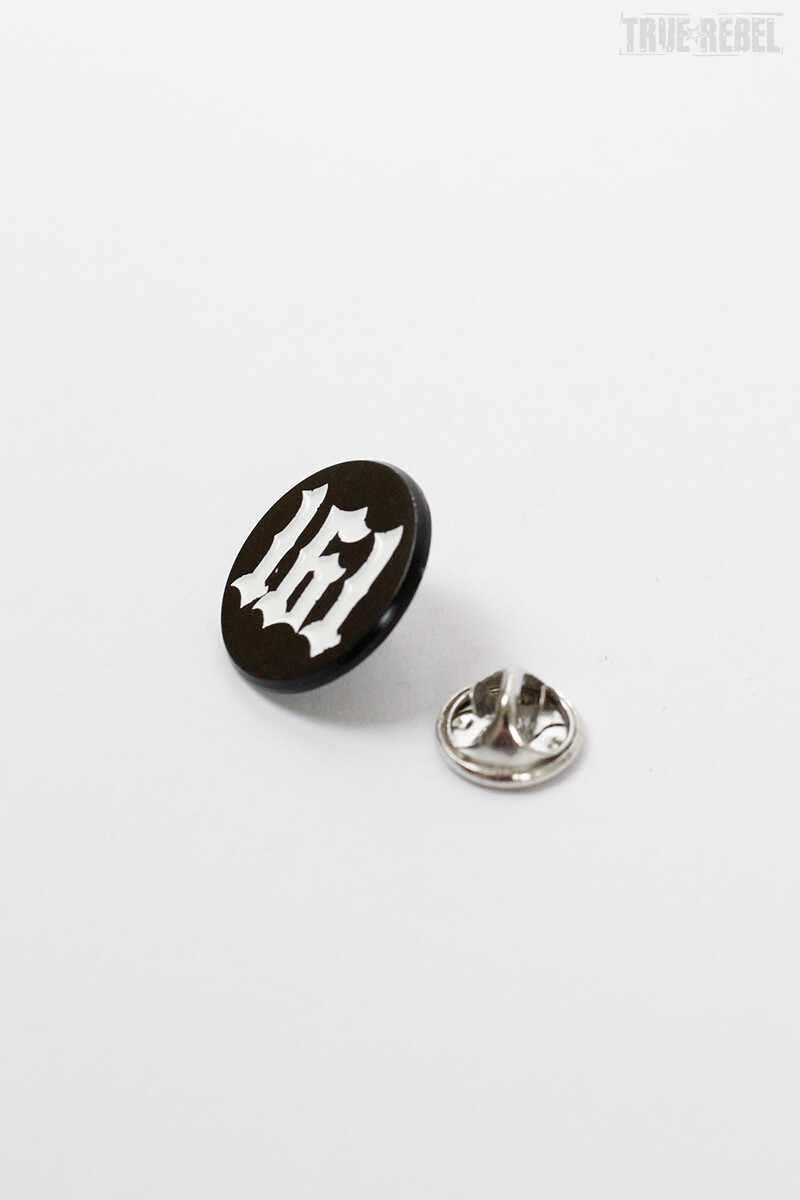 True Rebel Metal Pin 161 Black box