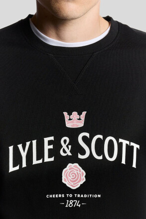 Lyle & Scott Cheers To Tradition Graphic Sweater Jet Black